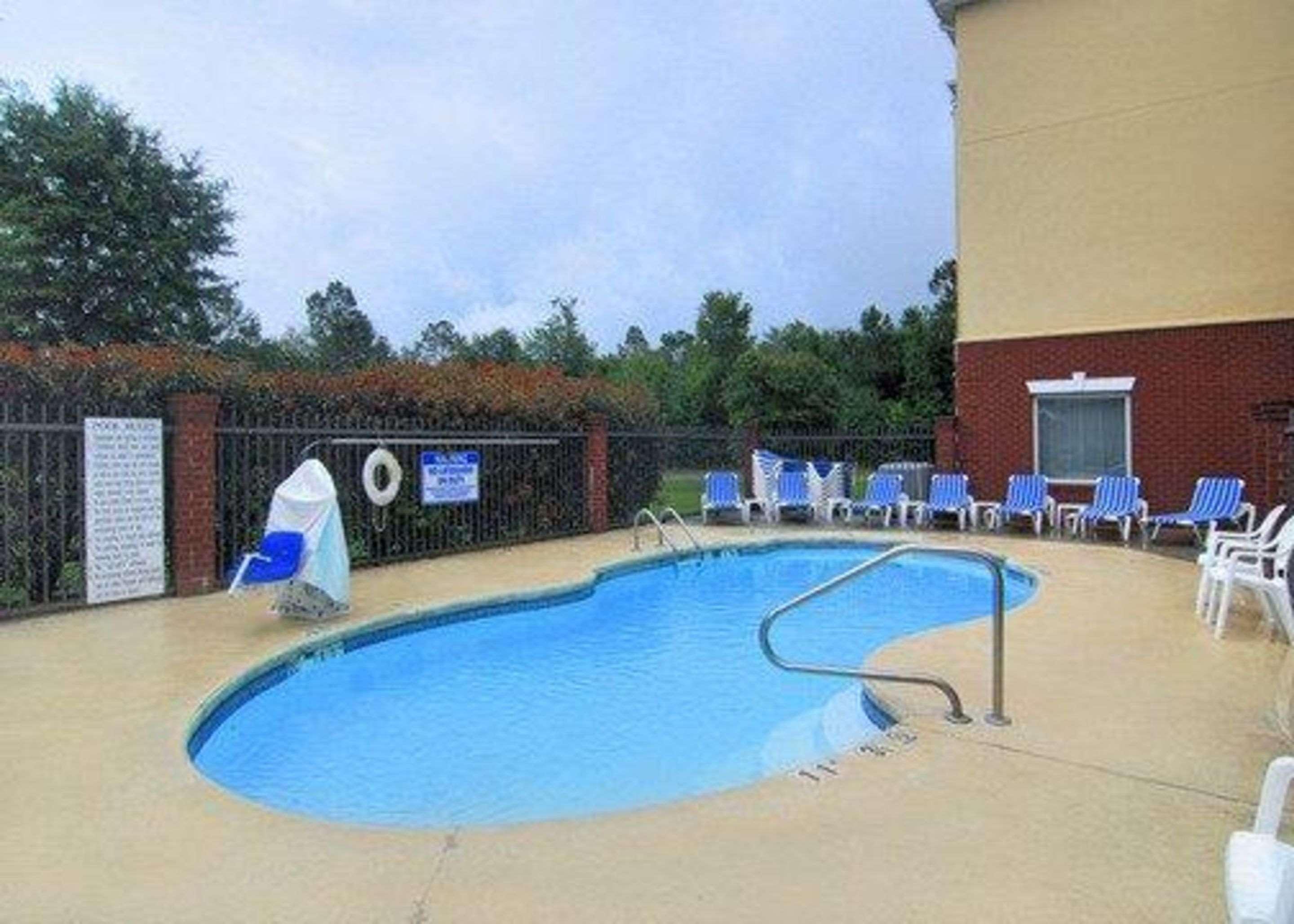Comfort Inn & Suites Statesboro - University Area Kültér fotó